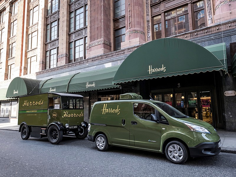 Harrods po 100 letech použije elektromobil